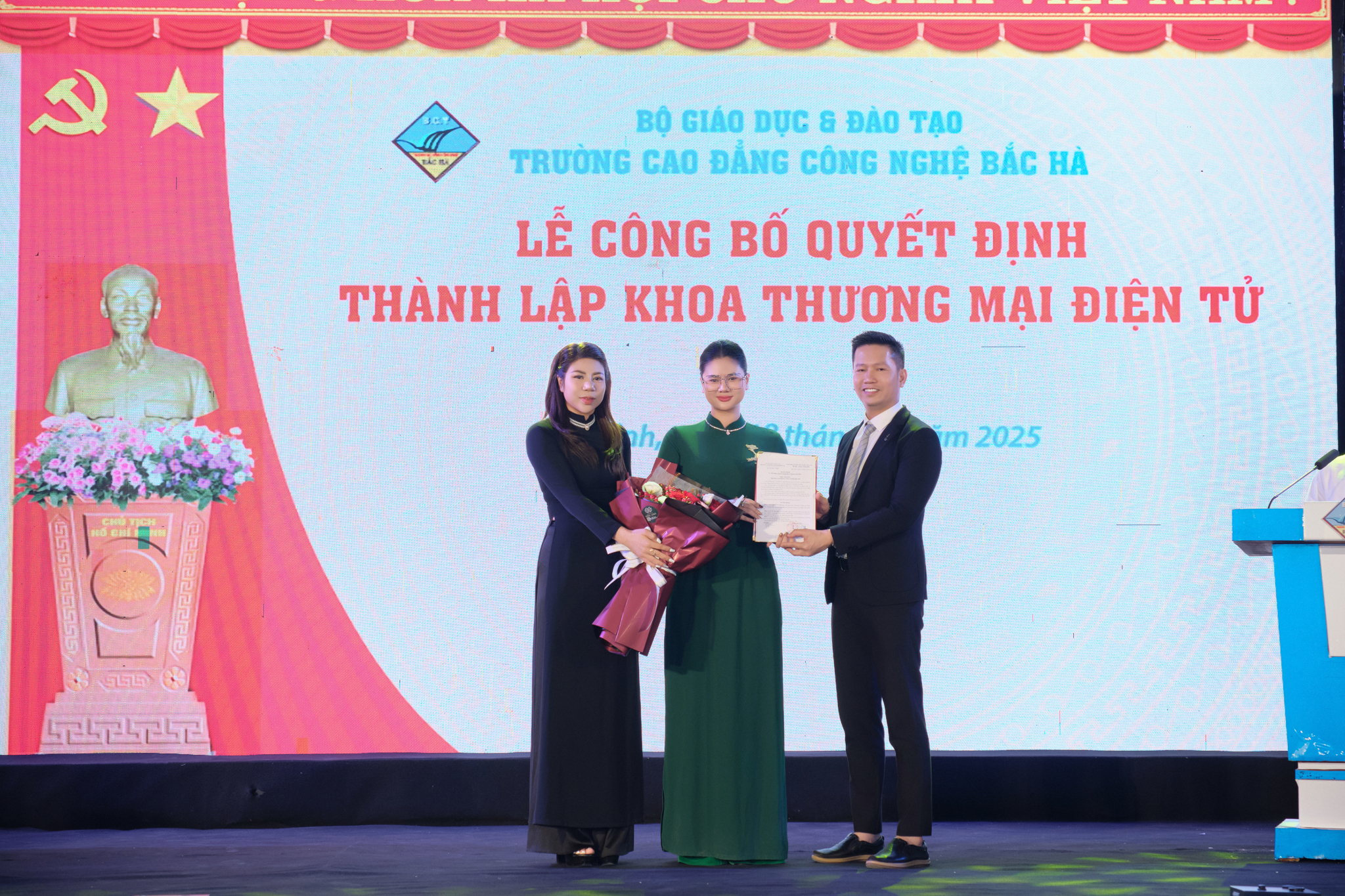 Vi Ngọc Lan